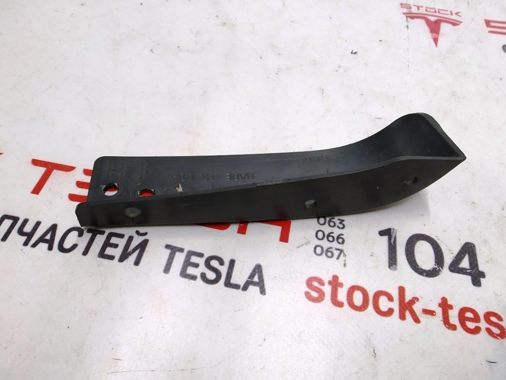 3 1016323-00-Z Wspornik tylnego lewego błotnika Tesla model S REST 1016323-00-C